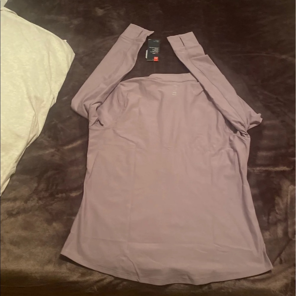 Under Armour Pull Over - Picture 4 of 11